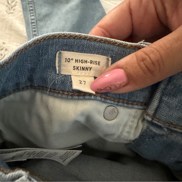 MADEWELL 10” HIGH RISE SKINNY BUTTON FLY JEANS SIZE 27 LIGHT WASH - Picture 2 of 4